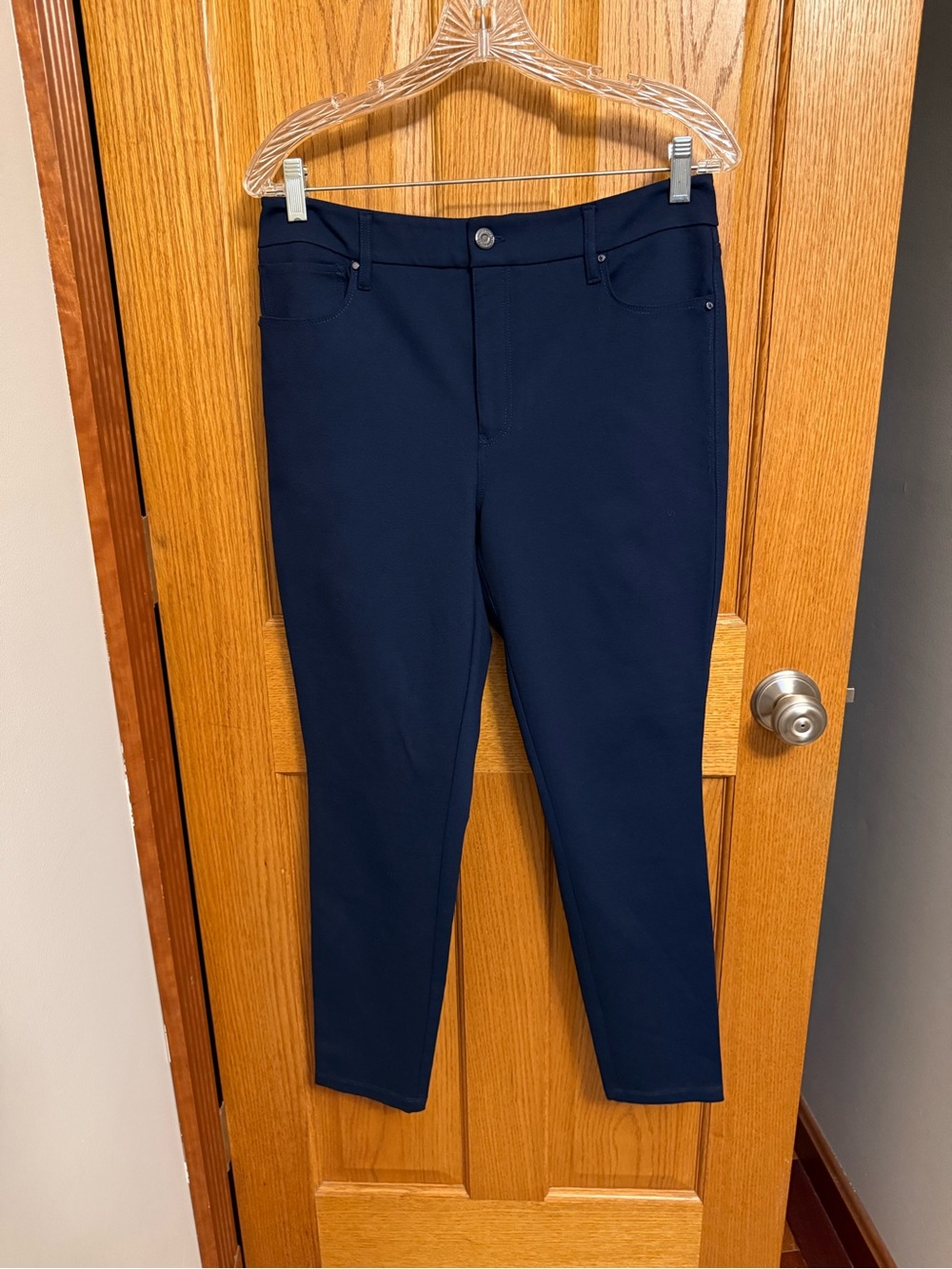 WHBM High Rise Skinny Navy Ponte Pants - Size 8 NWT